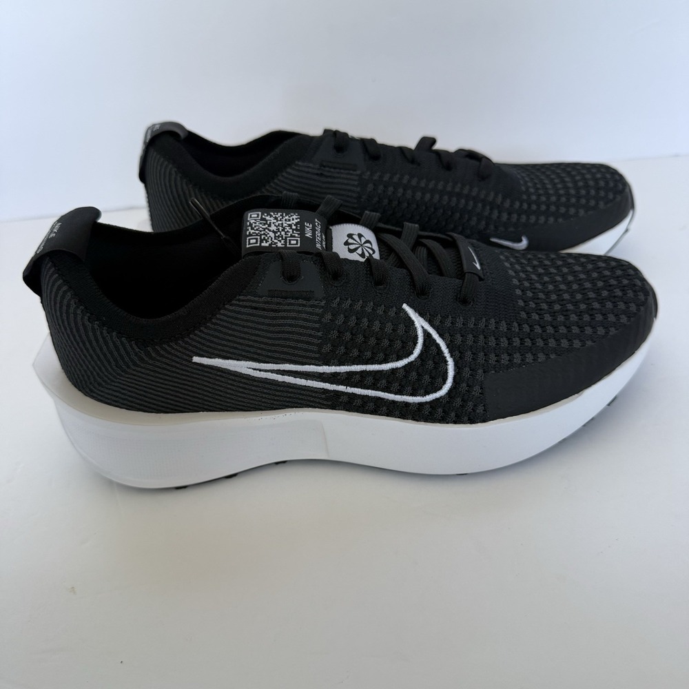 Nike Interact Run Women's Size 7.5 Running Shoes Black White FD2292-003  NWB